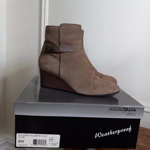 Aquatalia Brown Taupe Suede Wedge Boots Made in ITALY